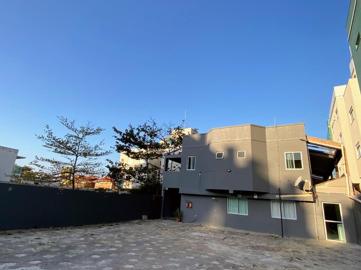 Residencial Melfi 3 Ap.1 Frente Bombinhas Exterior foto